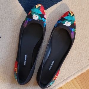 Nine West Embriodered Flats